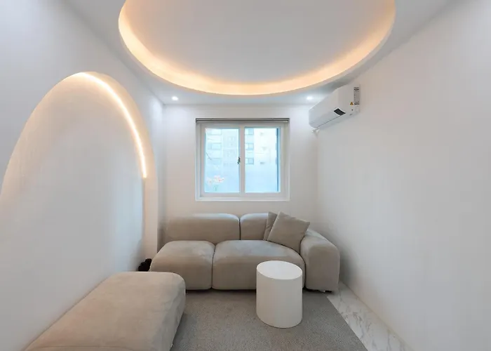 게스트하우스 Unique House With Hongdae Area 2r With Livingroom 3*