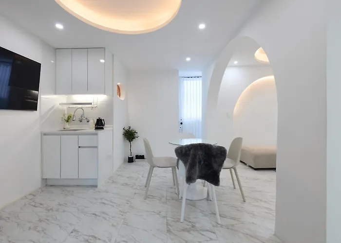Unique House With Hongdae Area 2r With Livingroom 3* Seul