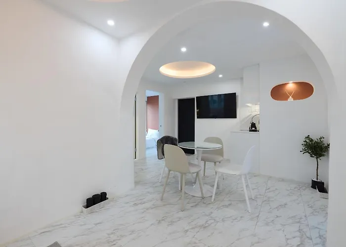 Unique House With Hongdae Area 2r With Livingroom 서울특별시