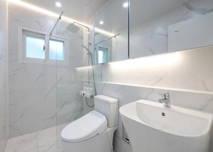게스트하우스 Unique House With Hongdae Area 2r With Livingroom 서울특별시